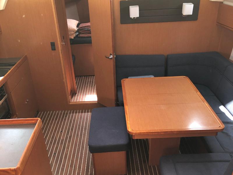 Book yachts online - sailboat - Bavaria Cruiser 46 - H2O - rent