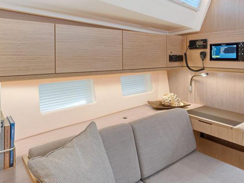 Book yachts online - sailboat - Bavaria C45 - Simeon - rent