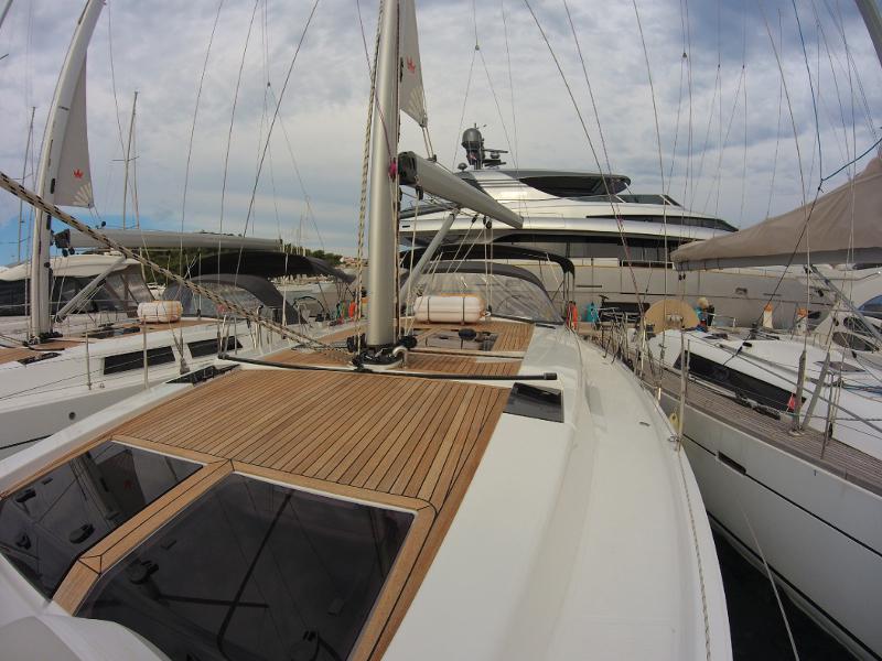 Book yachts online - sailboat - Hanse 455 - Victoria One - rent