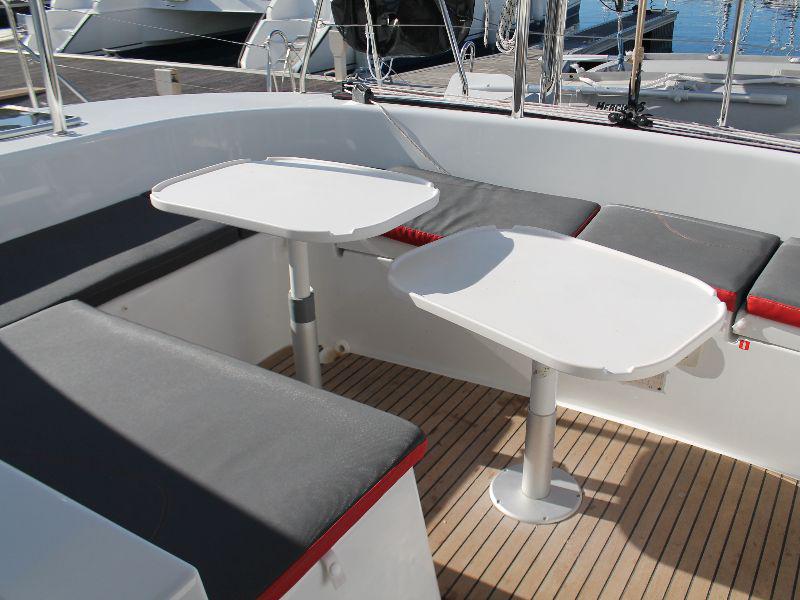 Book yachts online - catamaran - Lagoon 380 - mr. t - rent