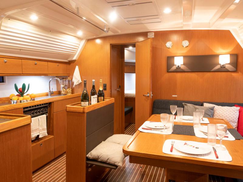 Book yachts online - sailboat - Bavaria Cruiser 46 - Titan - rent