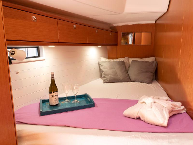 Book yachts online - sailboat - Bavaria Cruiser 46 - Titan - rent