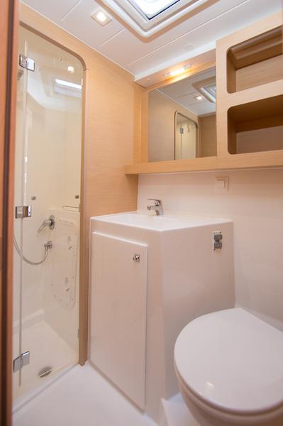 Book yachts online - catamaran - Lagoon 42 - Hydra X - rent