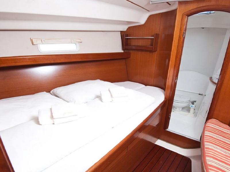 Book yachts online - sailboat - Oceanis 393 Clipper - Chiruca - rent