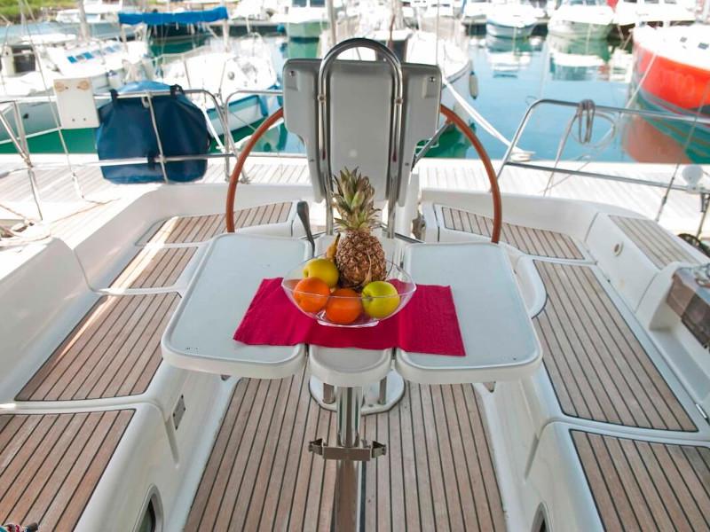 Book yachts online - sailboat - Oceanis 393 Clipper - Chiruca - rent