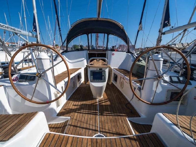 Book yachts online - sailboat - Sun Odyssey 42 i - Deneb - rent