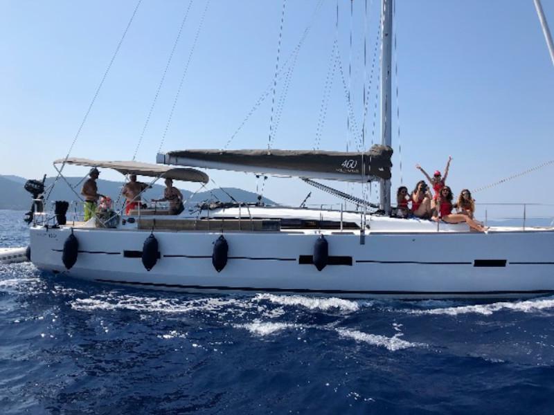 Book yachts online - sailboat - Dufour 460 Grand Large - Elizabeth - rent