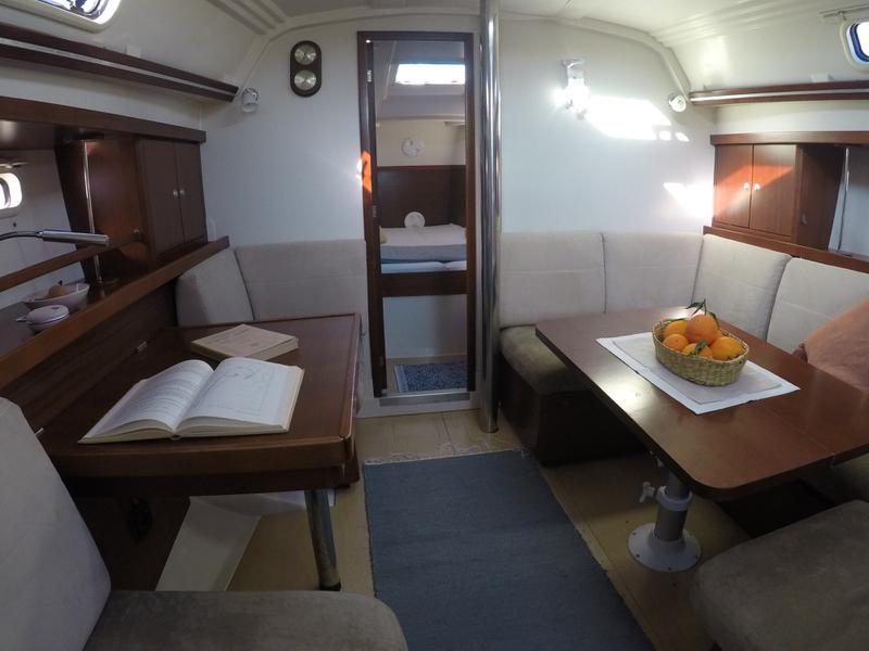 Book yachts online - sailboat - Hanse 375 - Laska - rent