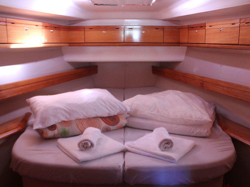 Book yachts online - sailboat - Bavaria 46 Cruiser - cristina - rent