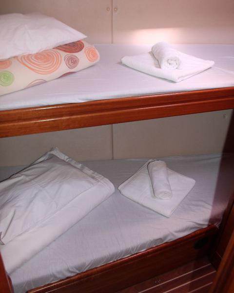 Book yachts online - sailboat - Bavaria 46 Cruiser - cristina - rent