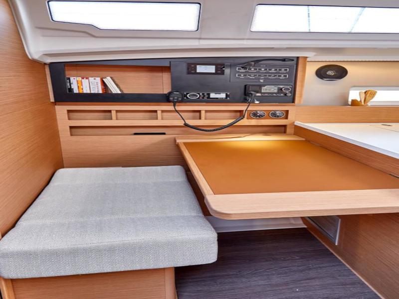 Book yachts online - sailboat - Sun Odyssey 410 - Sammy - rent