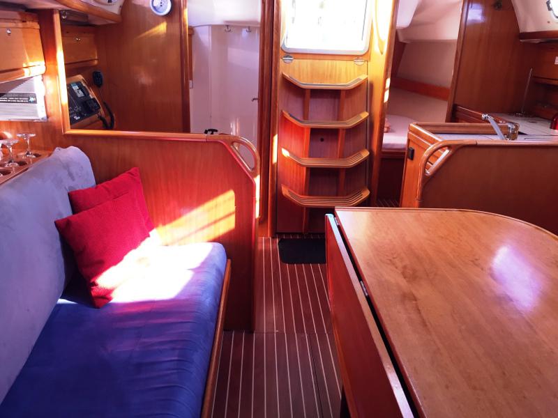 Book yachts online - sailboat - Bavaria 34 Cruiser - Skippy - rent