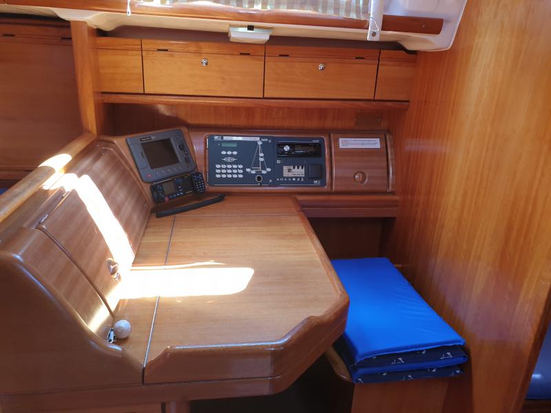 Book yachts online - sailboat - Bavaria 46 - Shanti Blu - rent