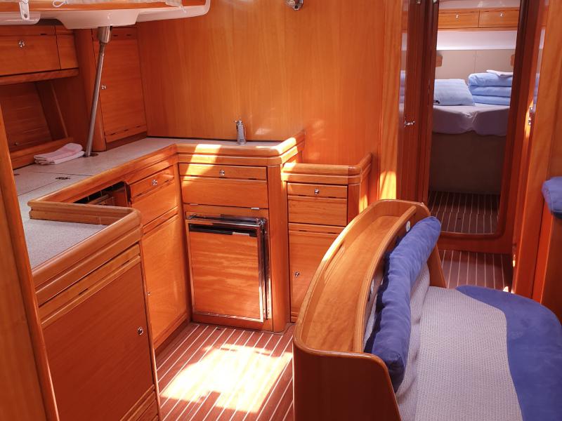 Book yachts online - sailboat - Bavaria 46 - Shanti Blu - rent