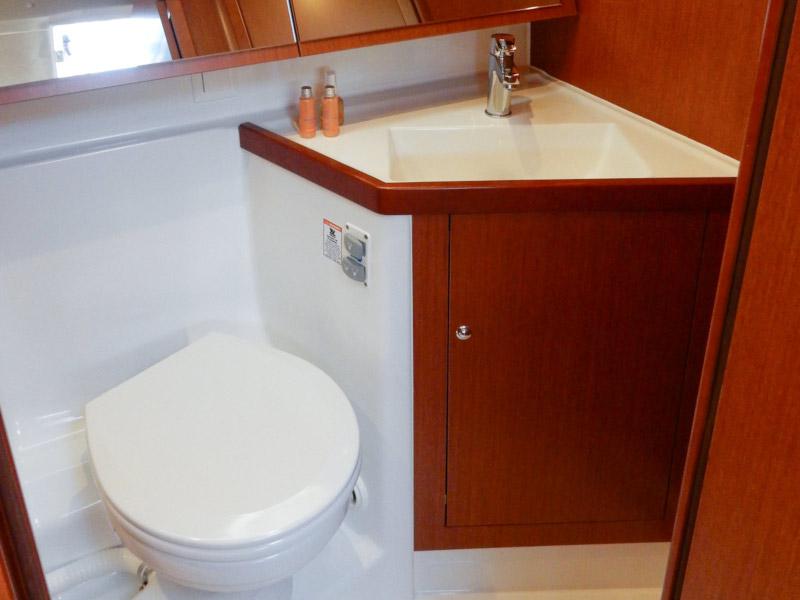 Book yachts online - sailboat - Oceanis 41.1 - White Bird   (no animals allowed) - rent