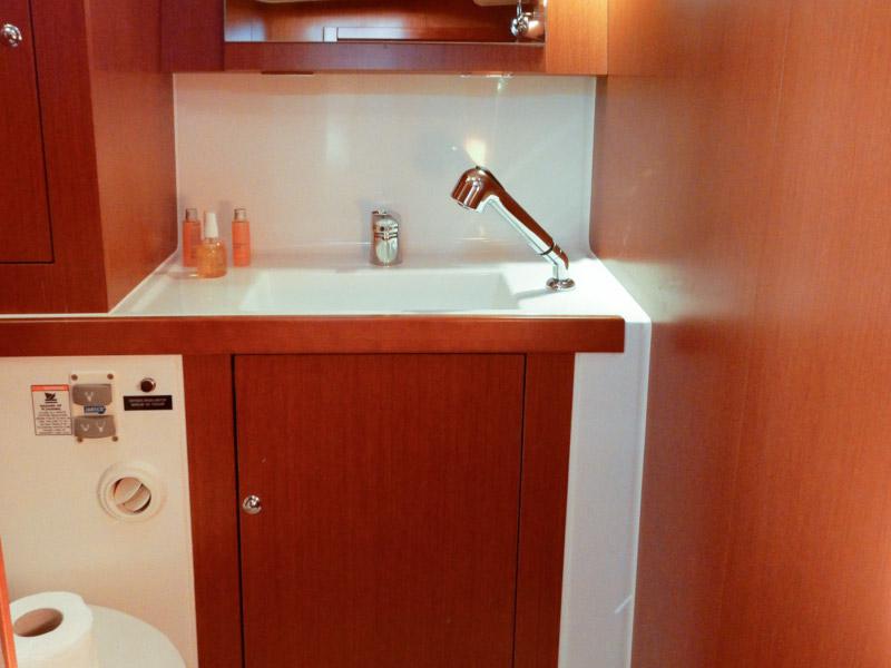 Book yachts online - sailboat - Oceanis 41.1 - White Bird   (no animals allowed) - rent