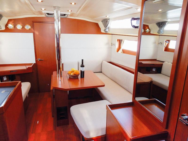 Book yachts online - sailboat - Oceanis 41.1 - White Bird   (no animals allowed) - rent