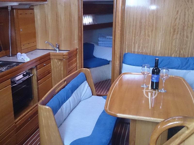 Book yachts online - sailboat - Bavaria 39 Cruiser - Timon &amp; Pumbaa - rent