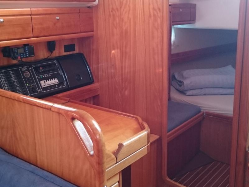 Book yachts online - sailboat - Bavaria 39 Cruiser - Larolau - rent