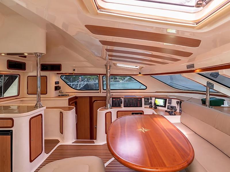 Book yachts online - powercatamaran - Afri-Cat 420 - Suzy Q - rent