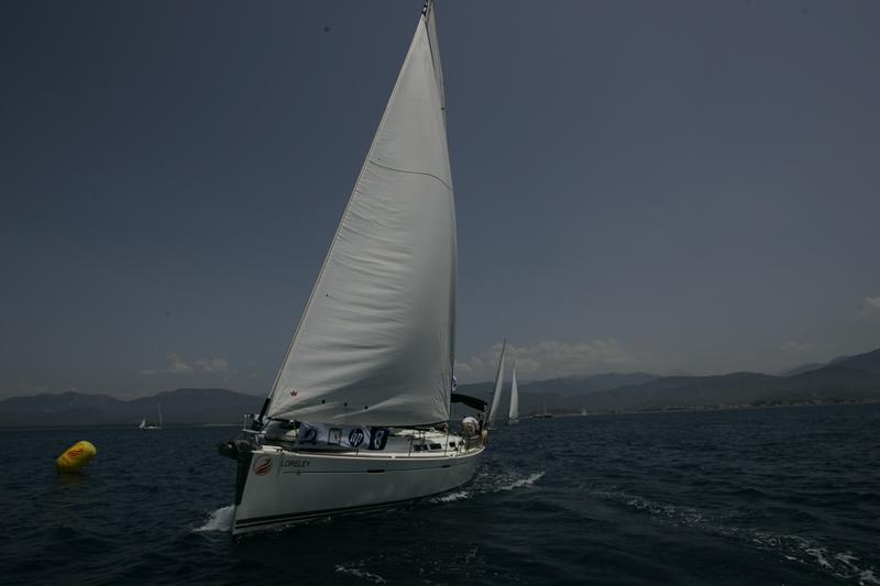 Book yachts online - sailboat - Dufour 425 - Loreley - rent