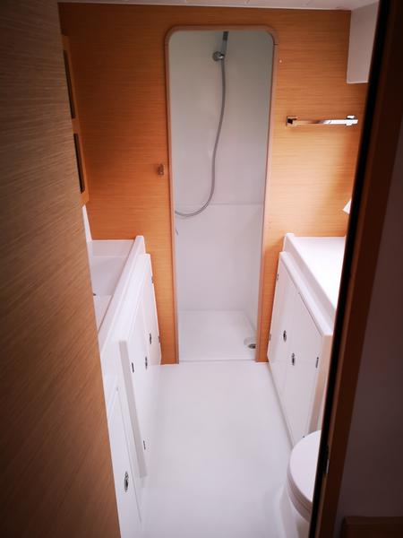 Book yachts online - catamaran - Lagoon 42 owner version - NURIA - rent