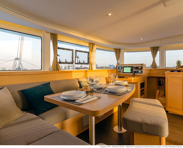 Book yachts online - catamaran - Lagoon 42 owner version - NURIA - rent