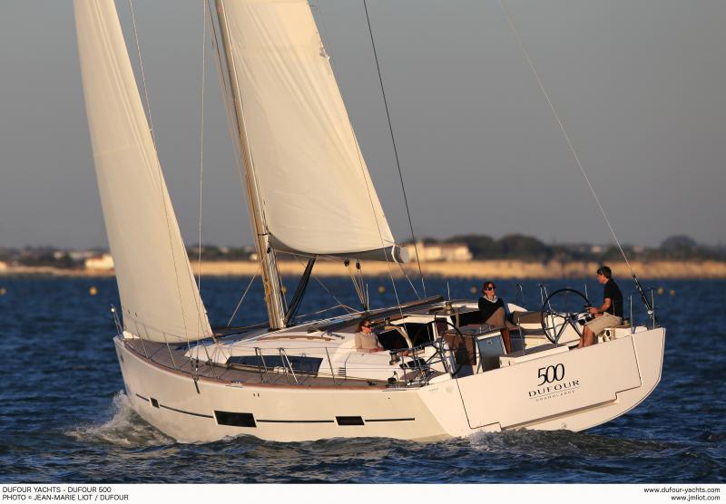 Book yachts online - sailboat - Dufour 500 GL - Maestro - rent