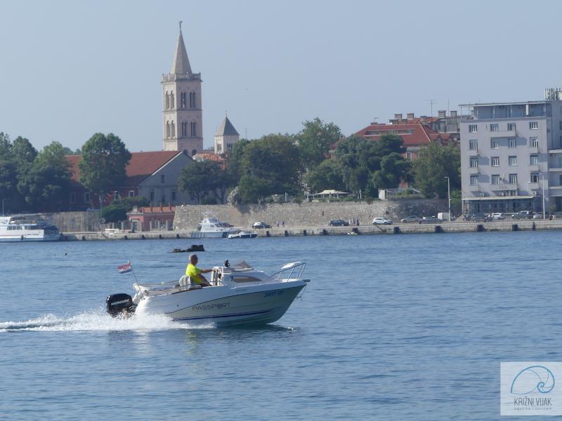 Book yachts online - motorboat - Passport 430 cabin - no name - rent