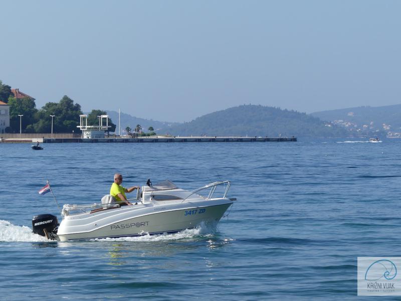 Book yachts online - motorboat - Passport 430 cabin - no name - rent