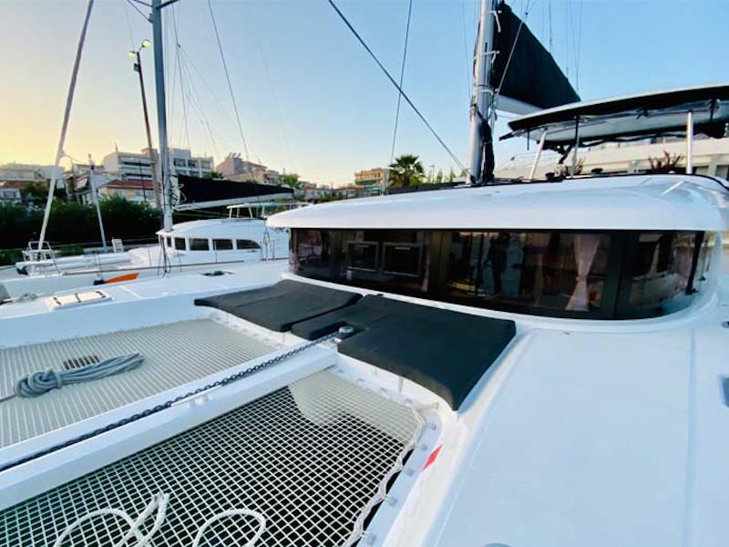 Book yachts online - catamaran - Lagoon 42 - Ulysses - rent
