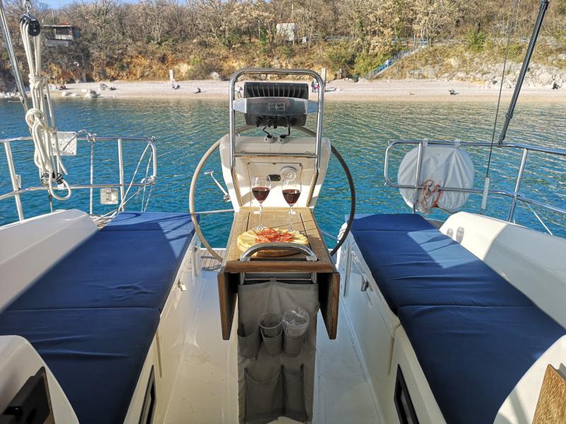 Book yachts online - sailboat - Bavaria 36 - Tamra - rent