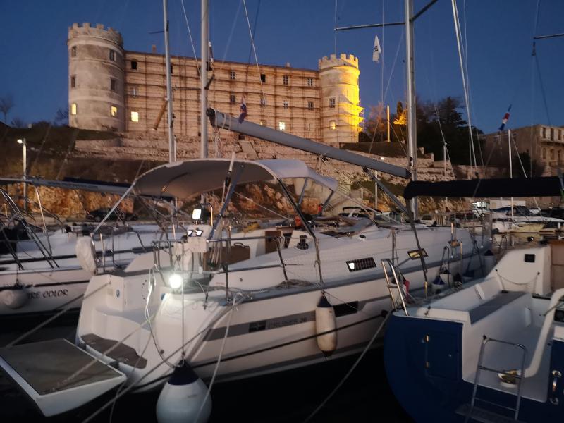 Book yachts online - sailboat - Bavaria 36 - Tamra - rent