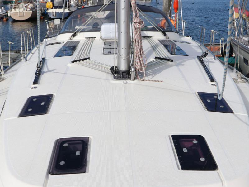 Book yachts online - sailboat - Bavaria Cruiser 50 - Hera - rent