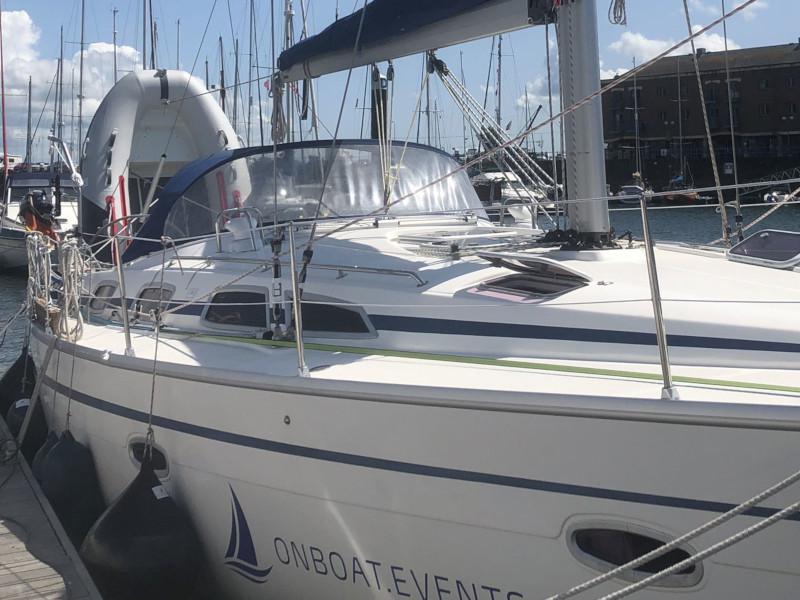 Book yachts online - sailboat - Bavaria Cruiser 40 - Benno - rent