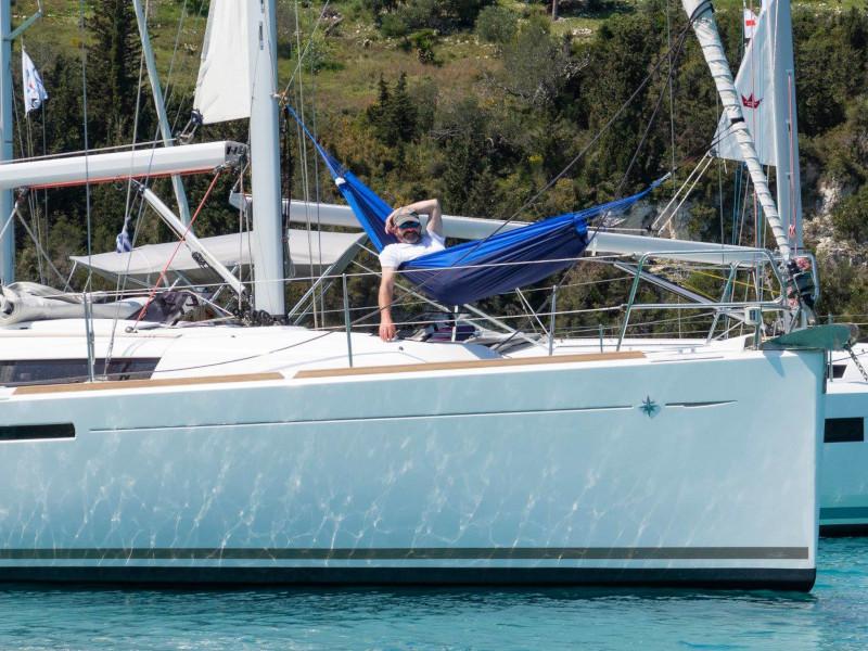 Book yachts online - sailboat - Sun Odyssey 389 - Geneva - rent