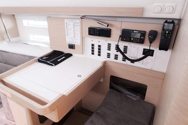 Book yachts online - sailboat - Elan 45 Impression - IBISS - rent