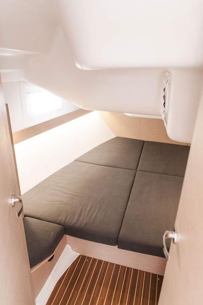 Book yachts online - sailboat - Elan 45 Impression - IBISS - rent