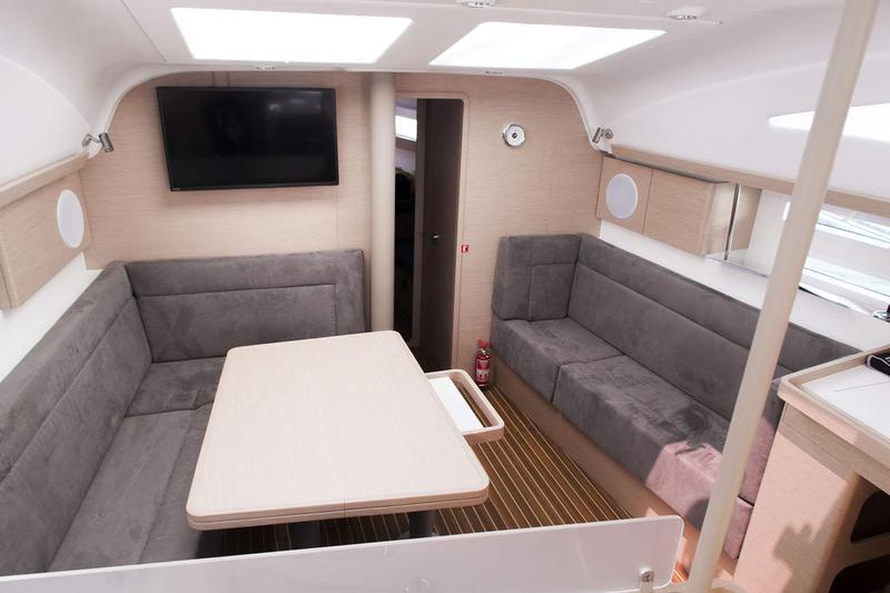 Book yachts online - sailboat - Elan 45 Impression - IBISS - rent