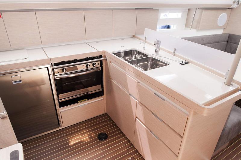 Book yachts online - sailboat - Elan 45 Impression - IBISS - rent