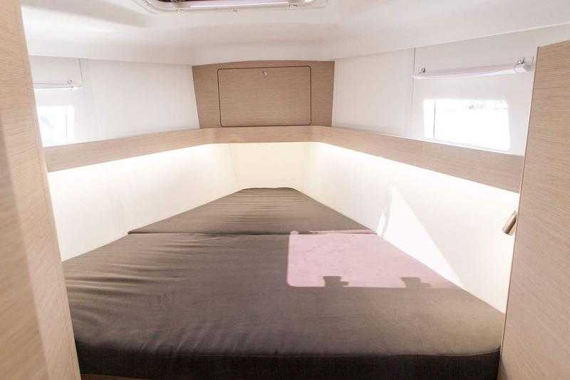 Book yachts online - sailboat - Elan 45 Impression - IBISS - rent