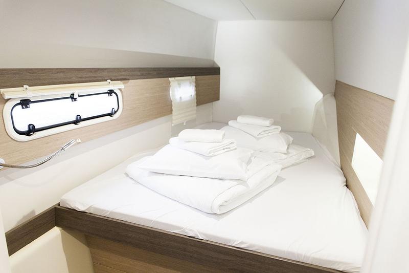 Book yachts online - catamaran - Bali 4.0 - ODYSSEY - rent