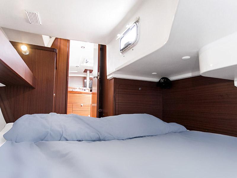 Book yachts online - sailboat - Delphia 31 - LAST MINUTE  - rent