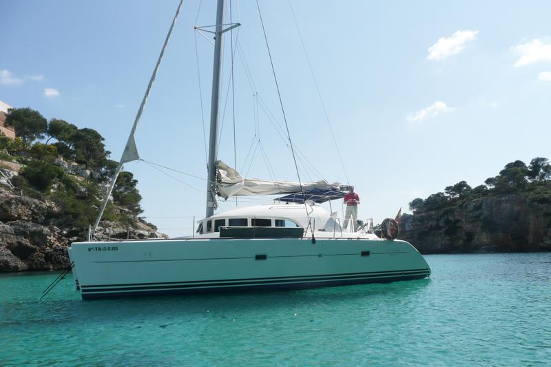 Book yachts online - catamaran - Lagoon 380 - Elan - rent