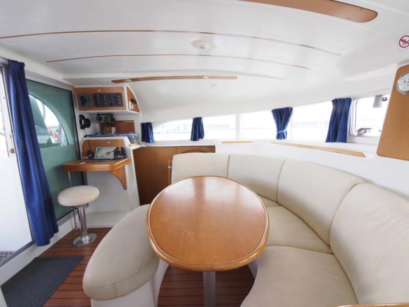 Book yachts online - catamaran - Lagoon 380 - Elan - rent