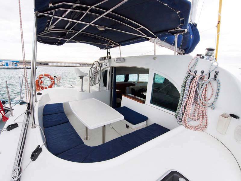 Book yachts online - catamaran - Lagoon 380 - Elan - rent