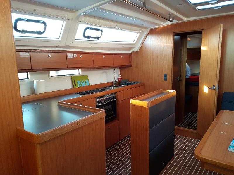 Book yachts online - sailboat - Bavaria Cruiser 46 - Ariadni - rent
