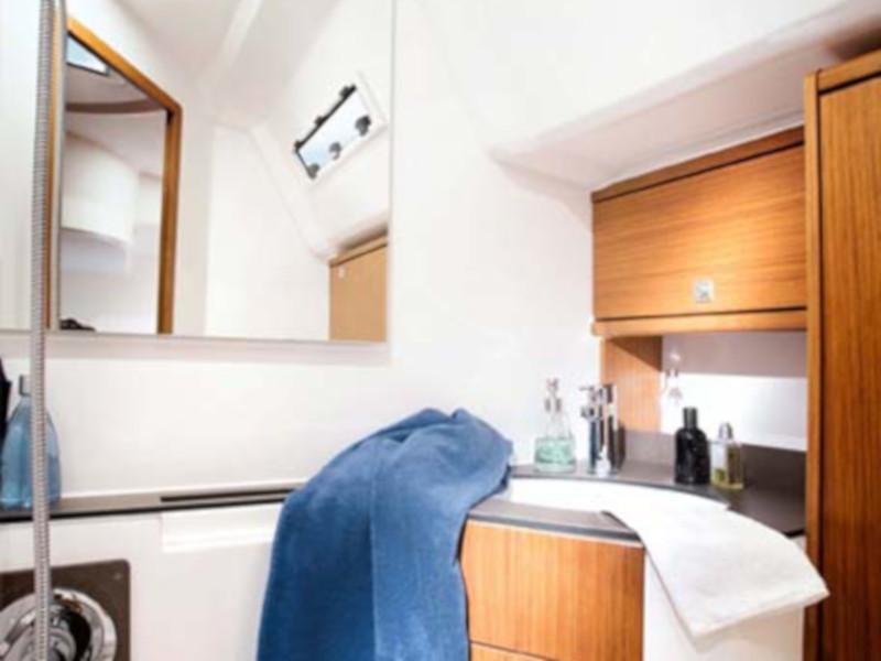 Book yachts online - sailboat - Bavaria Cruiser 46 - Ariadni - rent