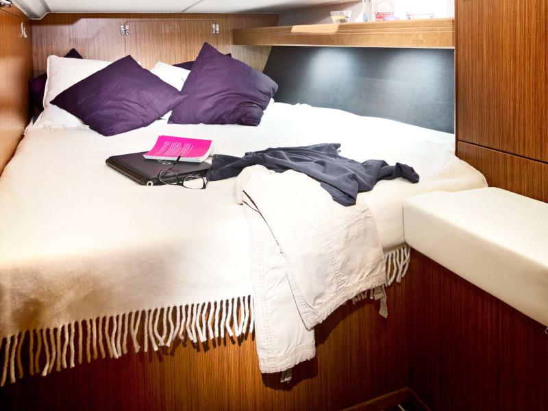 Book yachts online - sailboat - Bavaria Cruiser 46 - Ariadni - rent