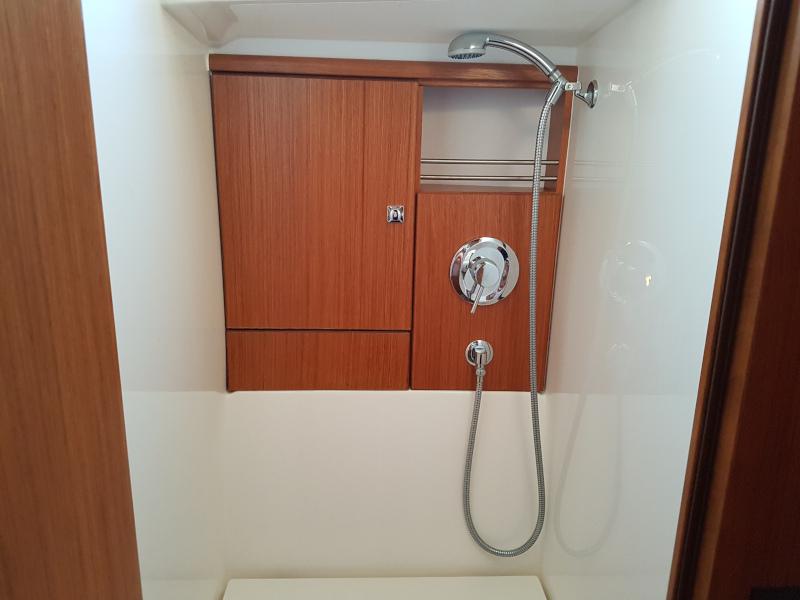 Book yachts online - sailboat - Bavaria Cruiser 46 - Ariadni - rent